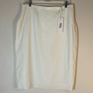 NWT. Marie Louis EU42 (US L) Pencil Skirt.